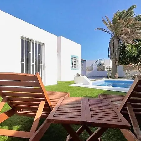 With Pool And Private Access To The Villa